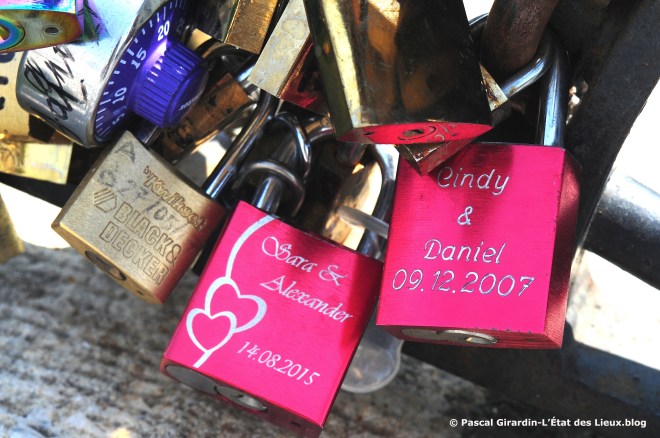 Cadenas d'amour personalisé rose.jpg